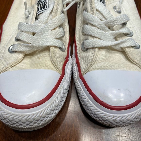 Converse Sneakers Size 5 - Picture 4 of 6